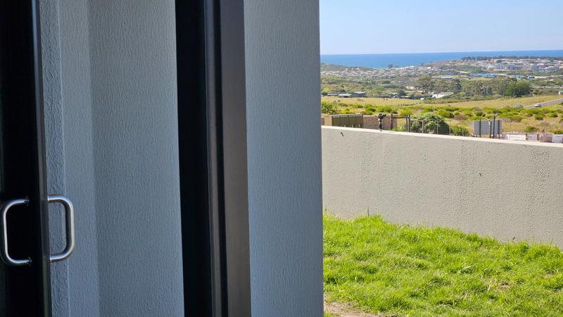 4 Bedroom Property for Sale in Outeniquasbosch Western Cape